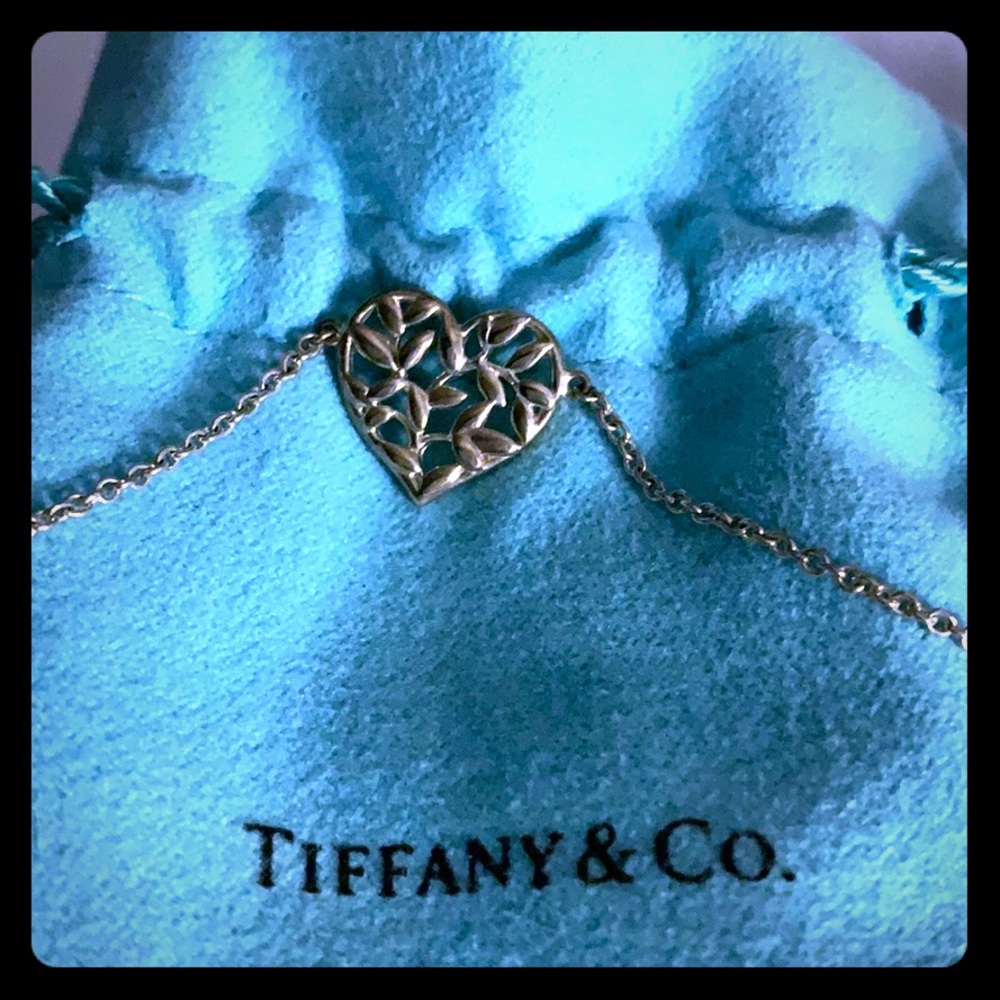 AUTHENTIC Tiffany’s heart bracelet